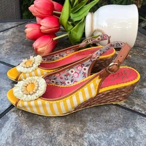 Poetic License Ava Sunshine Stripe Flower Wedge Slingback Sandals Sz 8